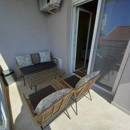 Apartament Elenis House Néa Péramos Zewnętrze zdjęcie
