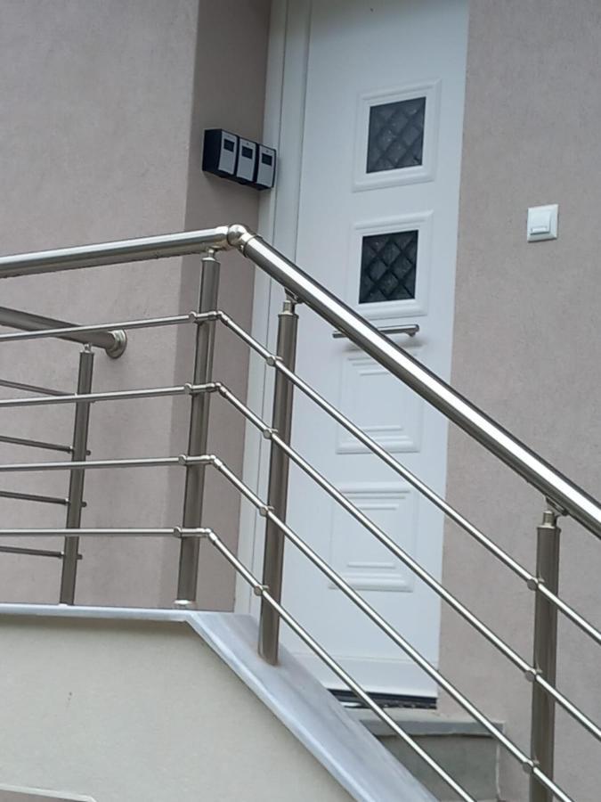 Apartament Elenis House Néa Péramos Zewnętrze zdjęcie