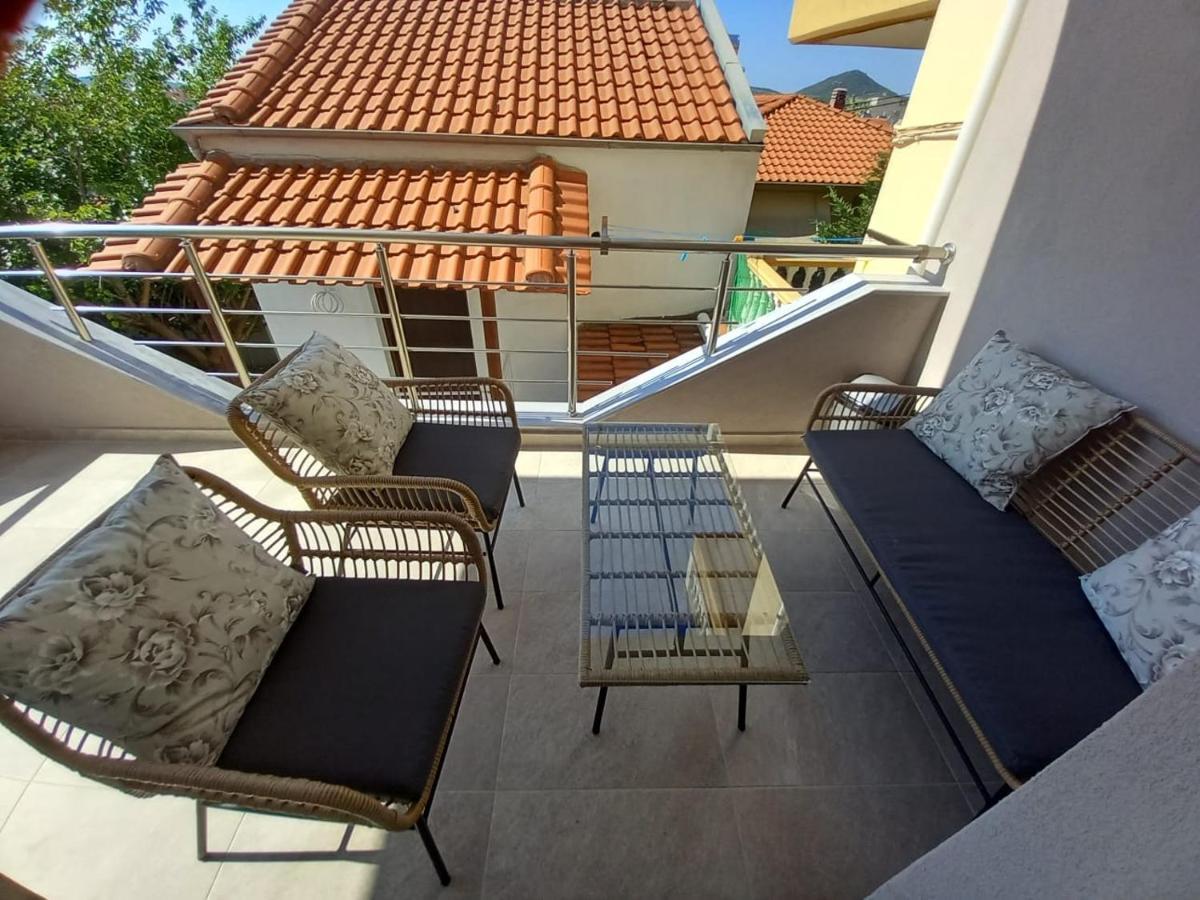 Apartament Elenis House Néa Péramos Zewnętrze zdjęcie