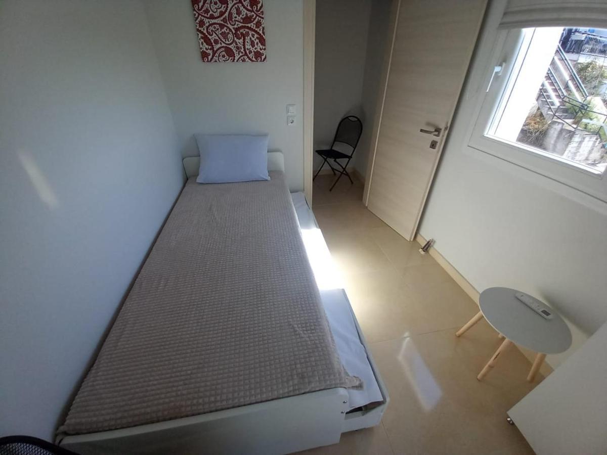 Apartament Elenis House Néa Péramos Zewnętrze zdjęcie