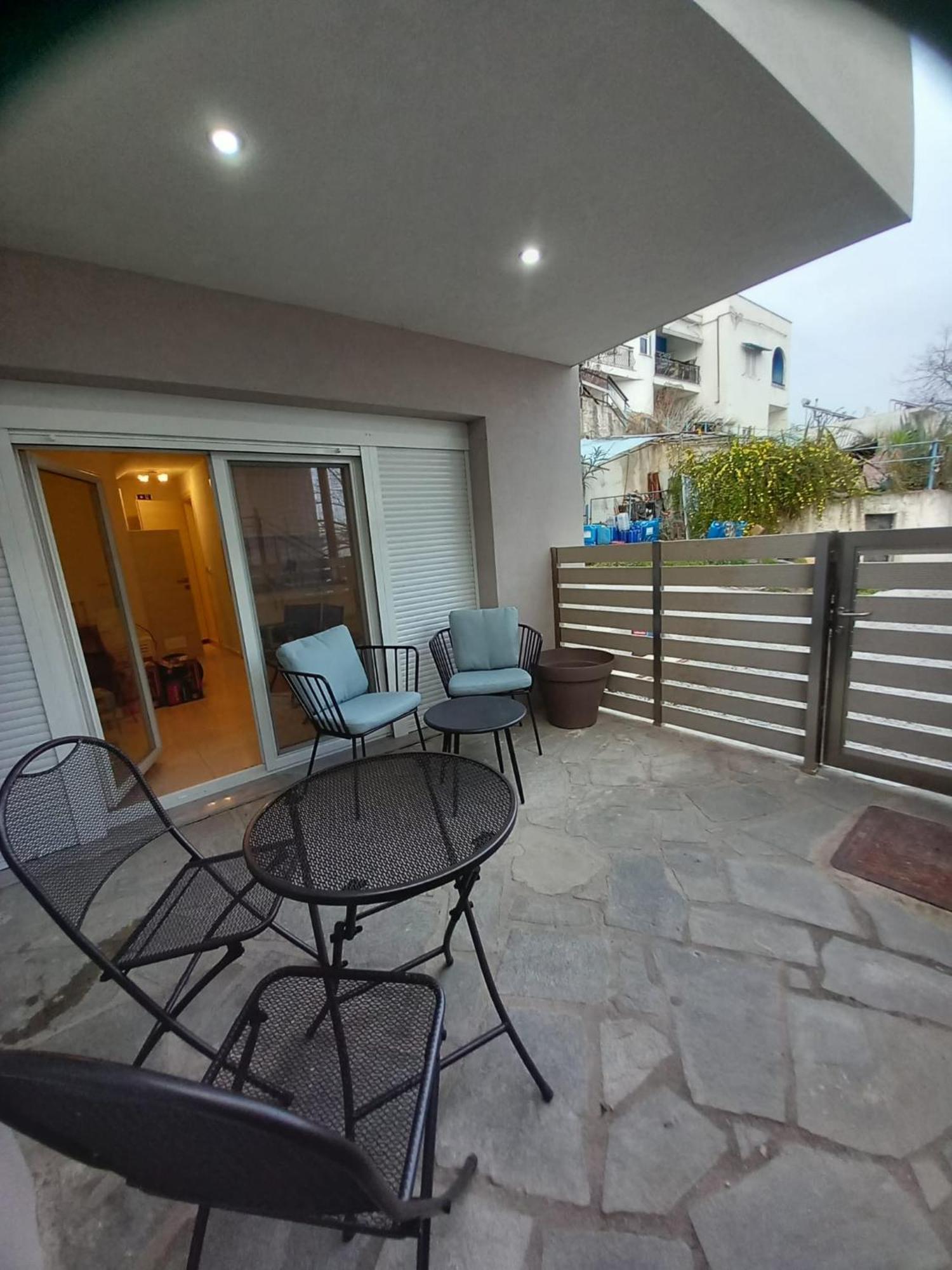 Apartament Elenis House Néa Péramos Zewnętrze zdjęcie